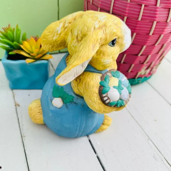 Vintage Large Easter Bunny Statue, Easter Decor, Rabbit Statue, Farmhouse Easter - Picture 4 of 9